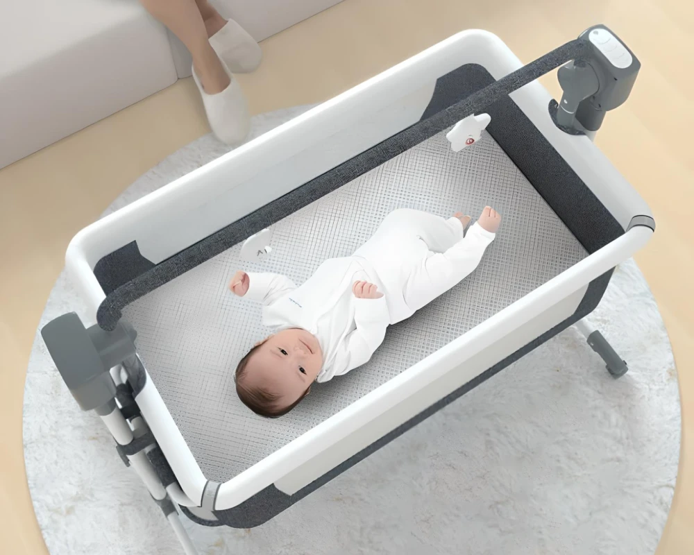 bassinet that moves side to side